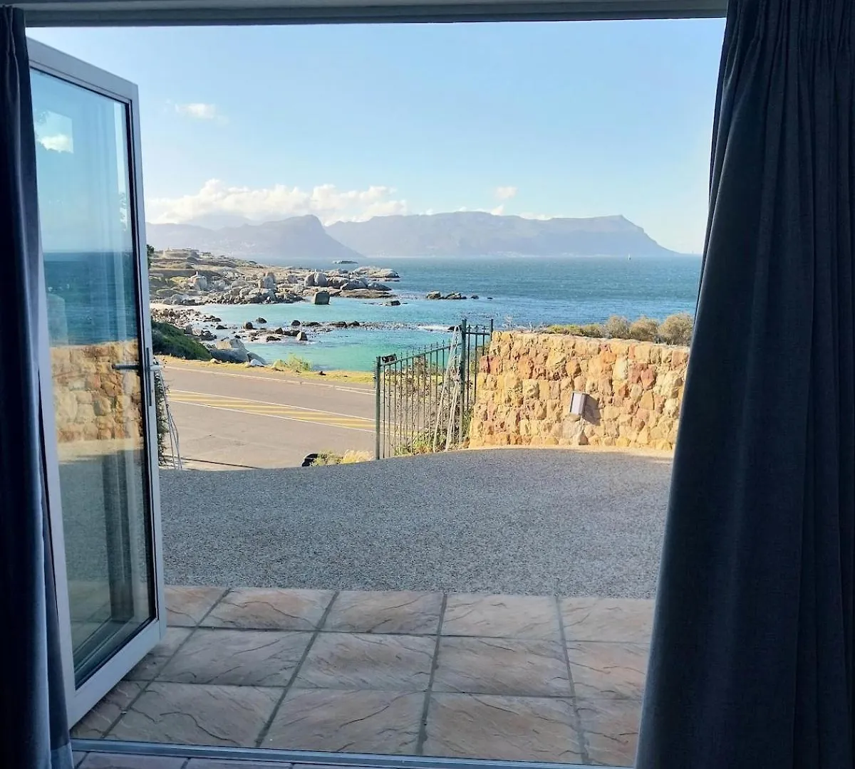 Seaside Haven Apartment Murdoch Valley 0*,  South Africa